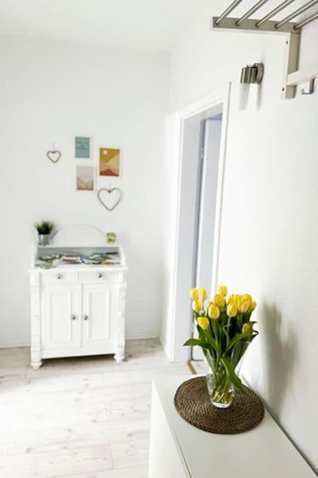 Modernes Apartment Mit Balkon Free Parking Netflix Целле Екстер'єр фото