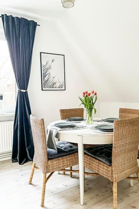 Modernes Apartment Mit Balkon Free Parking Netflix Целле Екстер'єр фото