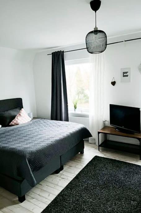 Modernes Apartment Mit Balkon Free Parking Netflix Целле Екстер'єр фото