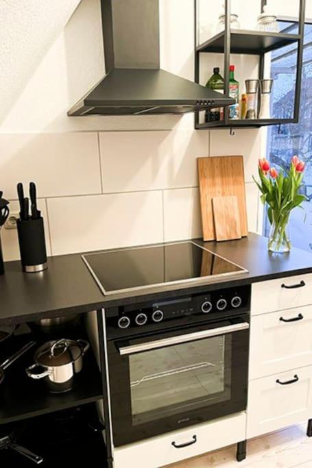 Modernes Apartment Mit Balkon Free Parking Netflix Целле Екстер'єр фото